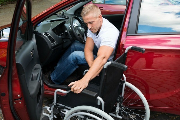 Инвалид и авто