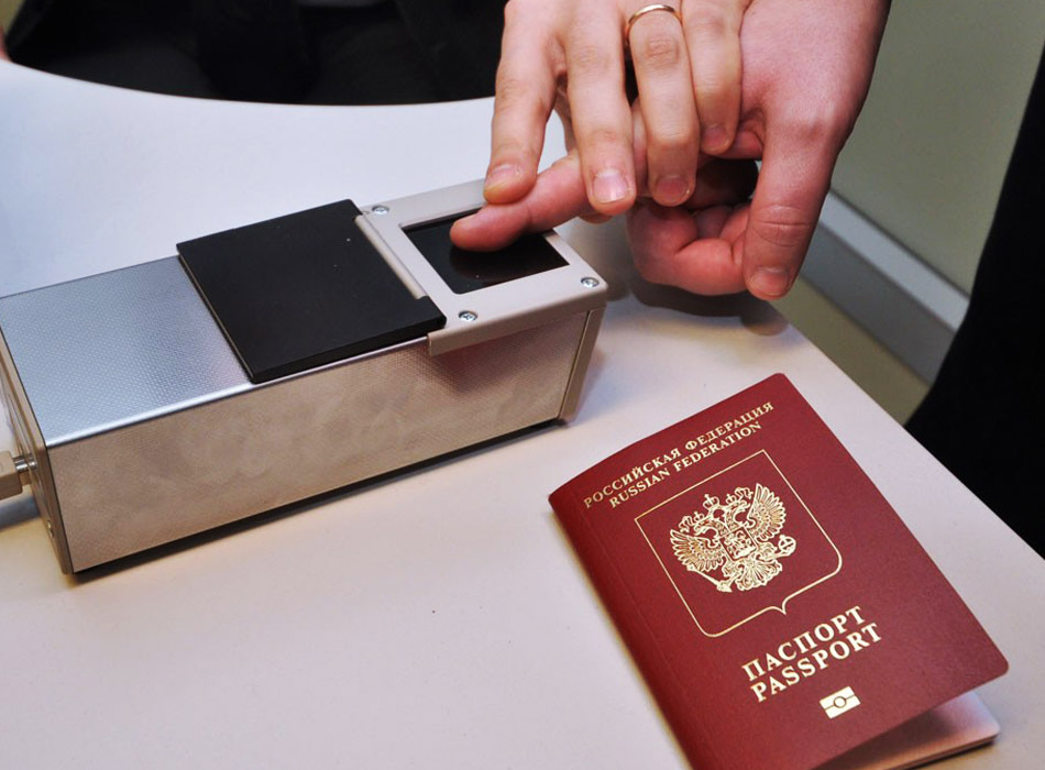 Дактилоскопия при оформлении заграничного паспорта